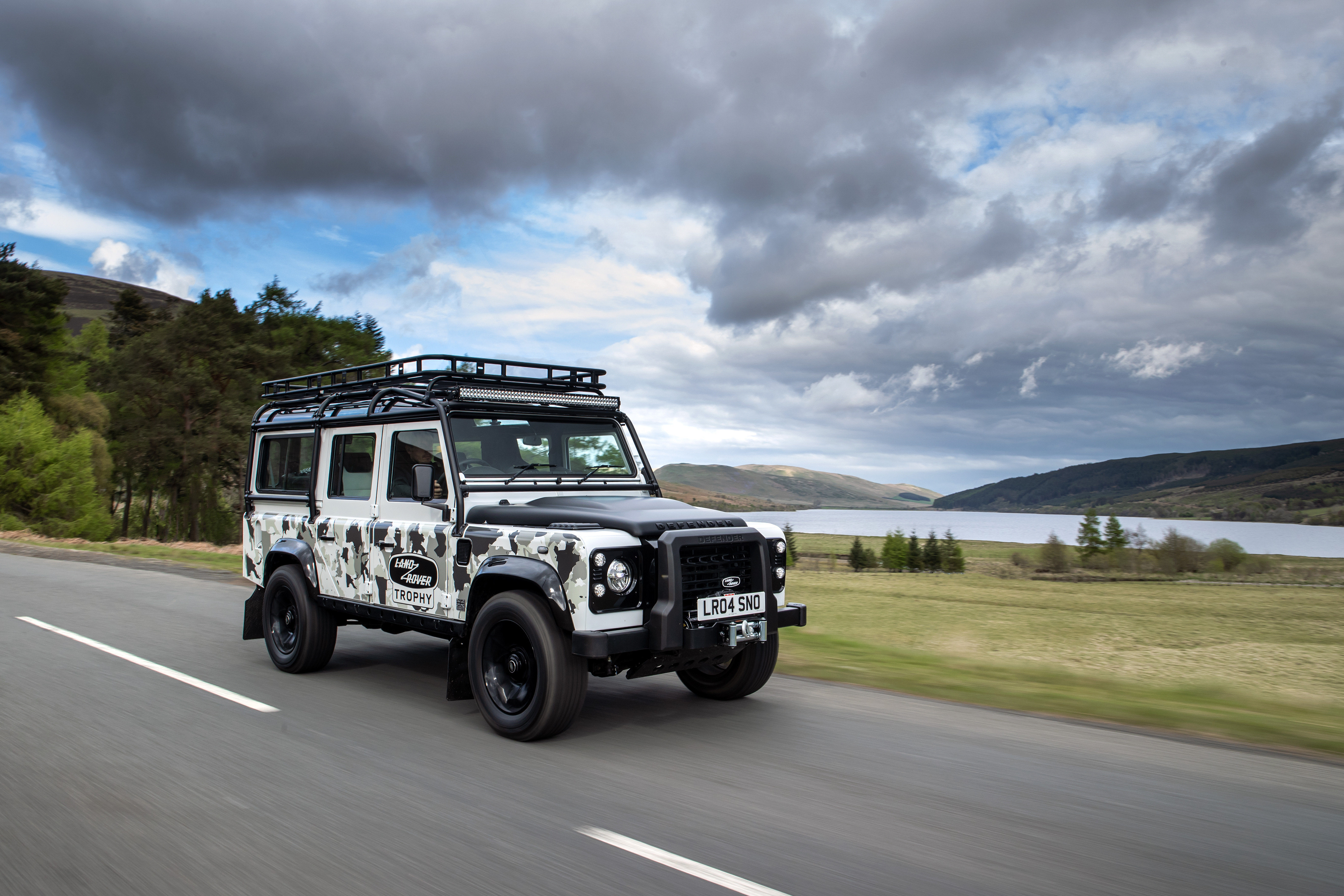 新品未開封Land Rover Epic New Defender 2022 Defender Trophy Limited Edition | Land Rover Freeport